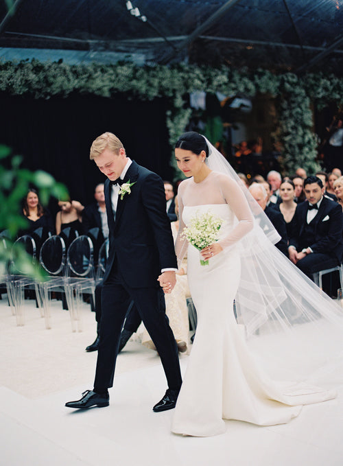 1,000 Paper Cranes Lined the Ceiling in Honor of the Bride's Japanese Heritage at This Winter Wedding