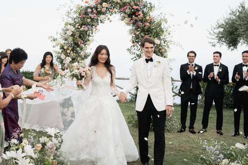 This Couple Performed the Jiao Bei Jiu Ritual at Their Summer “Pastel Dreams” Wedding at Villa Cimbrone