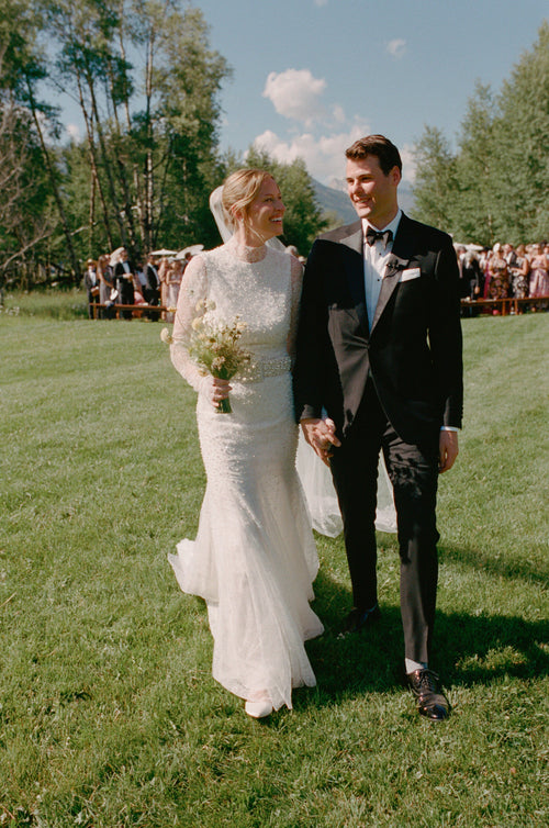 The Bride Wore Vera Wang to her "Elegant Americana" Mountainside Wedding in Jackson Hole