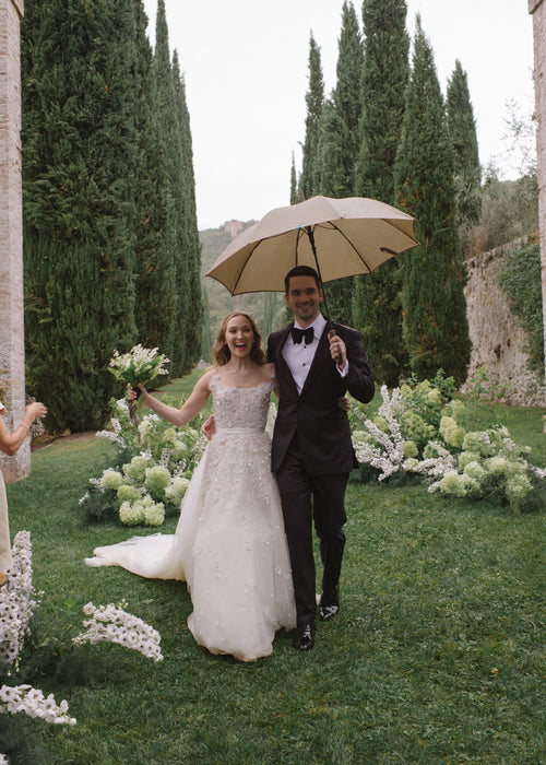 Light Rain Made This Wedding Weekend in Siena Even More Romantic