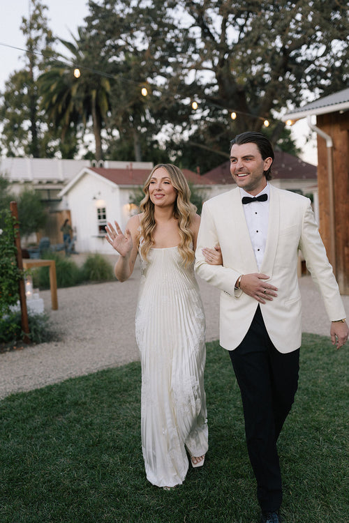 "The Perfect Blend of California Wine Country with a Western Flair" Defines This All Hallows’ Eve Wedding Weekend