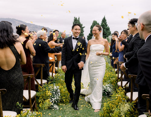 The Groom Surprised Everyone by Singing "Can’t Take My Eyes Off You" During His Wedding Speech in Madeira