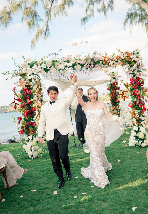 The Bride Wore a Floral Oscar de la Renta Dress to Her Spring, Jewish Wedding Ceremony in Hawaii