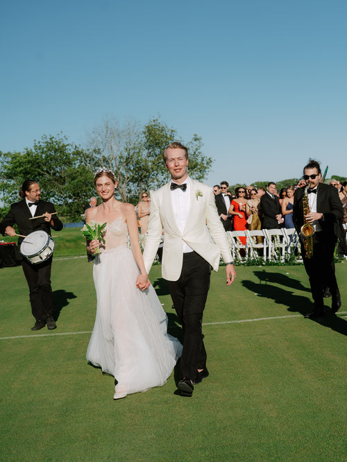 An Airy East Hampton Wedding with a Hint of New Orleans Charm