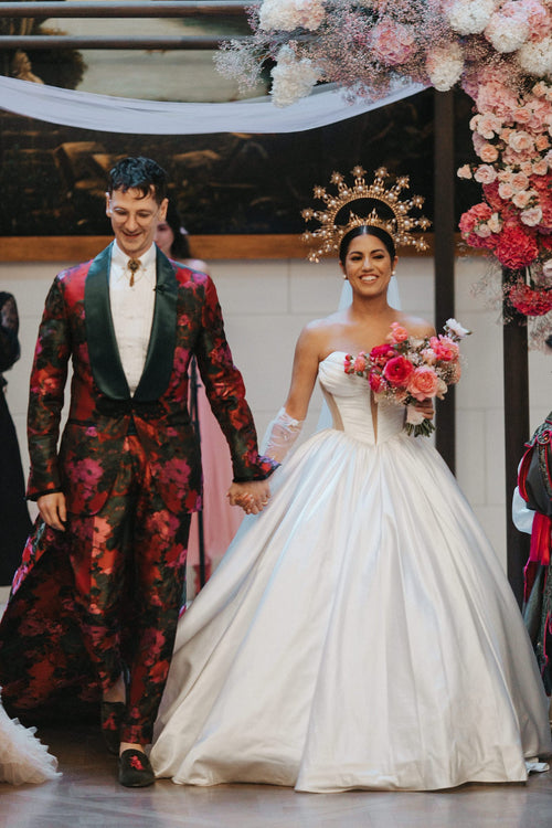 A Ballerina Carried This Couple's Baby Daughter Down The Aisle at Their Met Gala-Themed Wedding in Toronto
