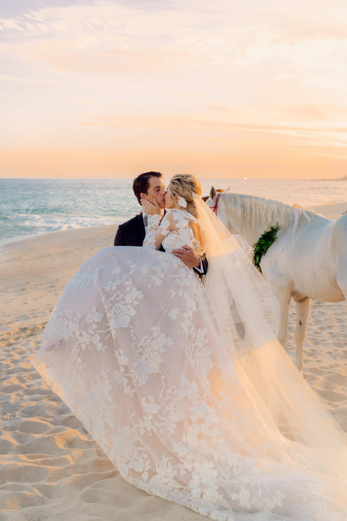 A Destination Wedding Weekend in Cabo That Showcased the Locale's Culture, Colors, and Landscapes
