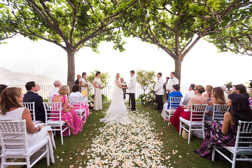 This Bride Shares a Wedding Anniversary with Nine Other Couples in Her Family