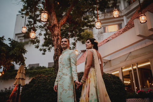 A Beautiful Traditional Indian Wedding with a Hindu Ceremony in Kolkata
