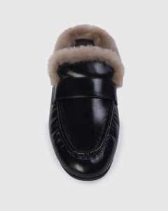 Theo Mule in Black Leather/Caramel Shearling