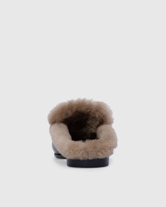 Theo Mule in Black Leather/Caramel Shearling