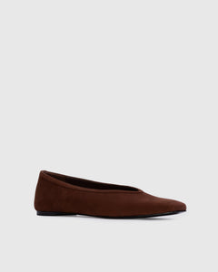 Ayra Flat in Brownie Suede