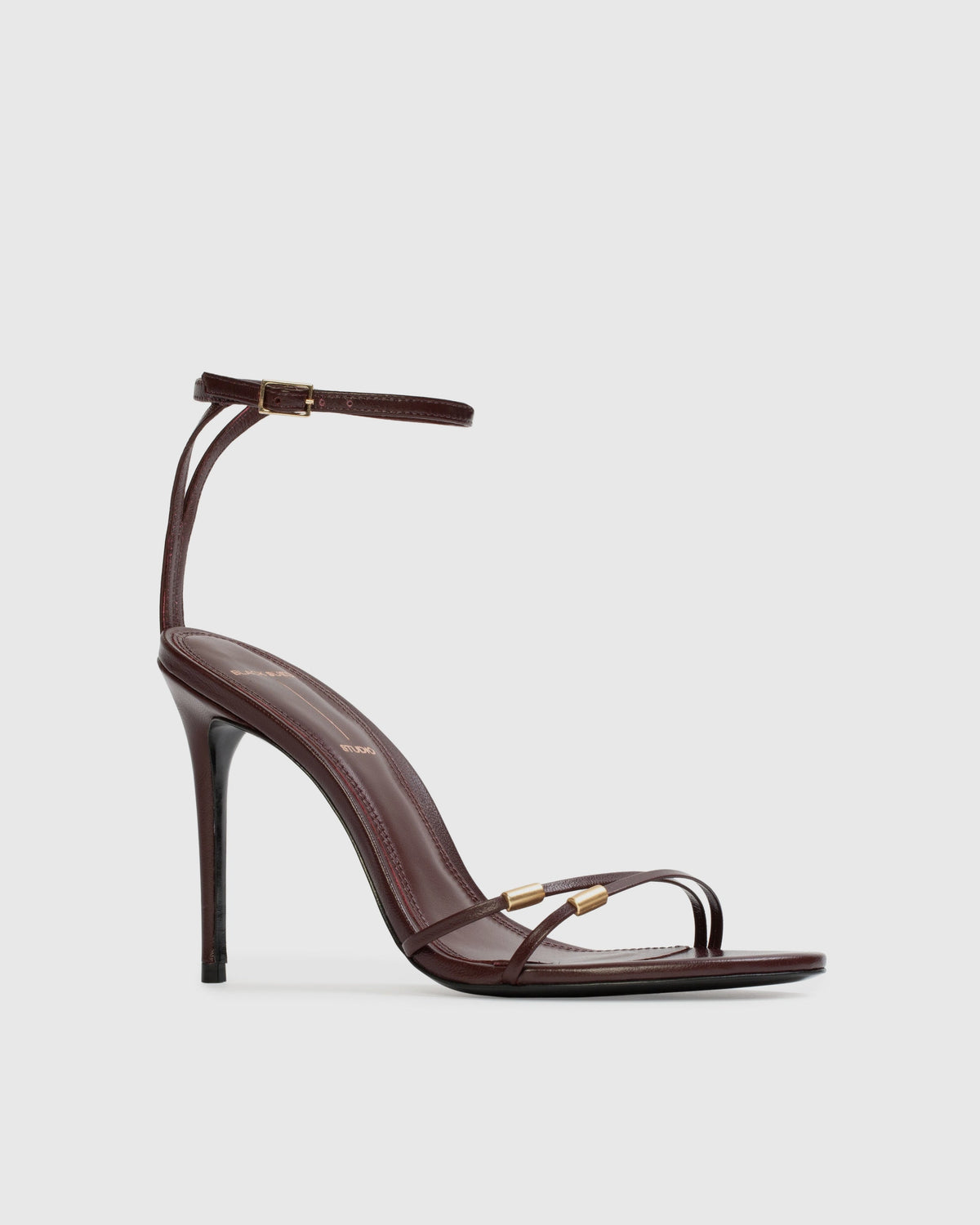 Britanny 100 in Bordeaux Leather
