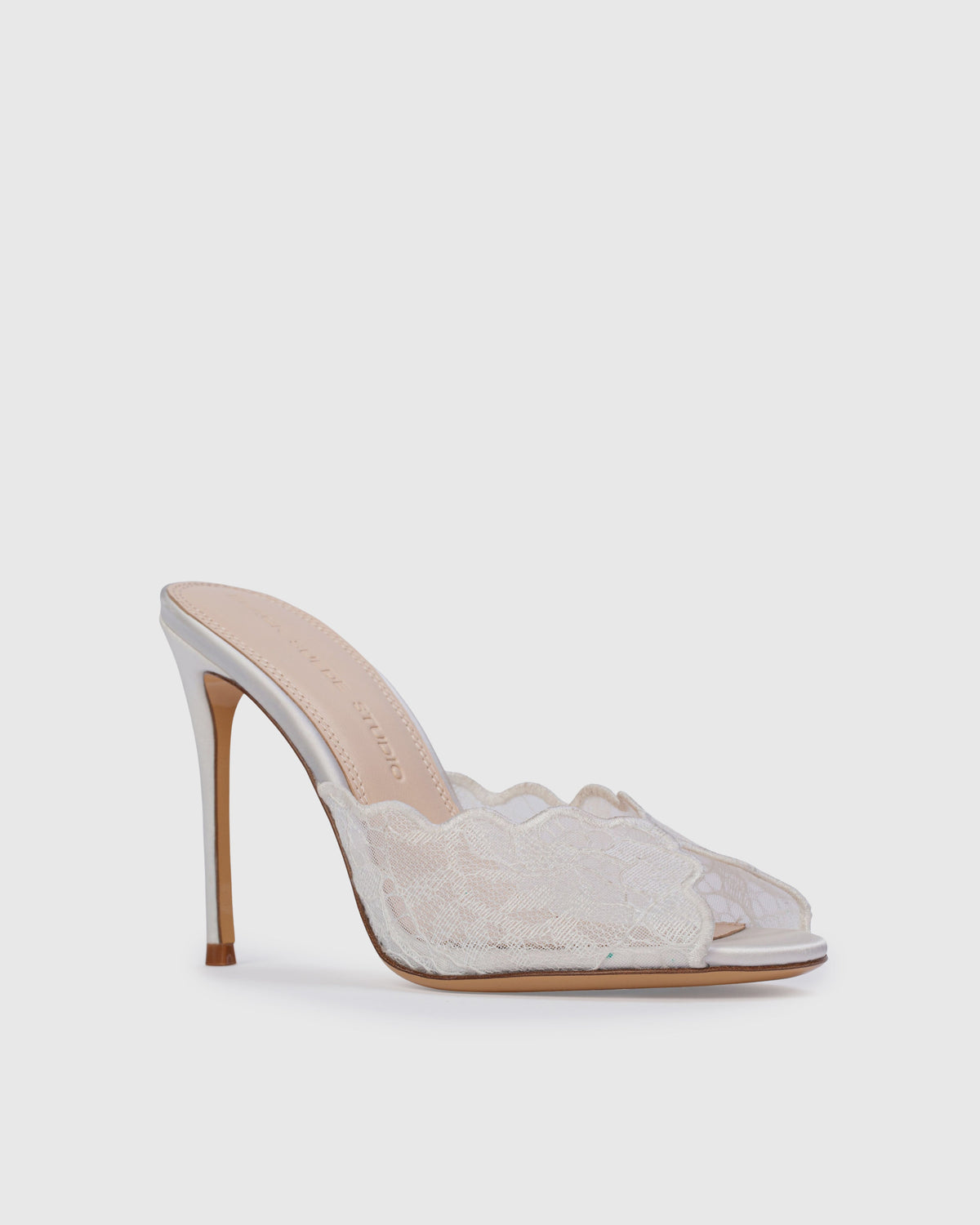 Rhys 100 Mule in White Scalloped Paisley Lace