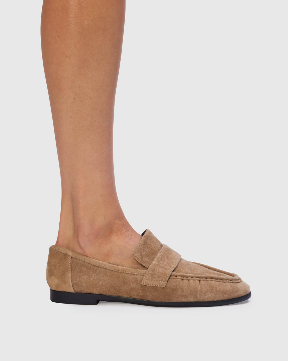 Arrow Loafer in Latte Suede