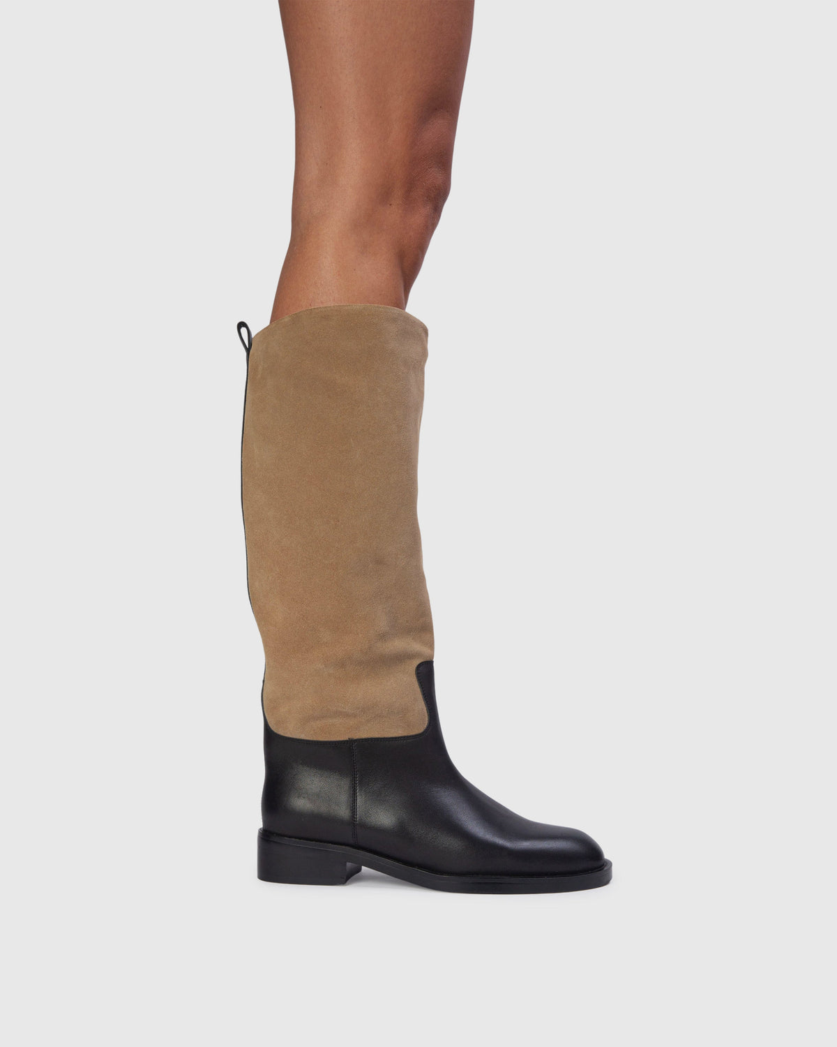 Pace 40 Boot in Latte Suede / Black Leather