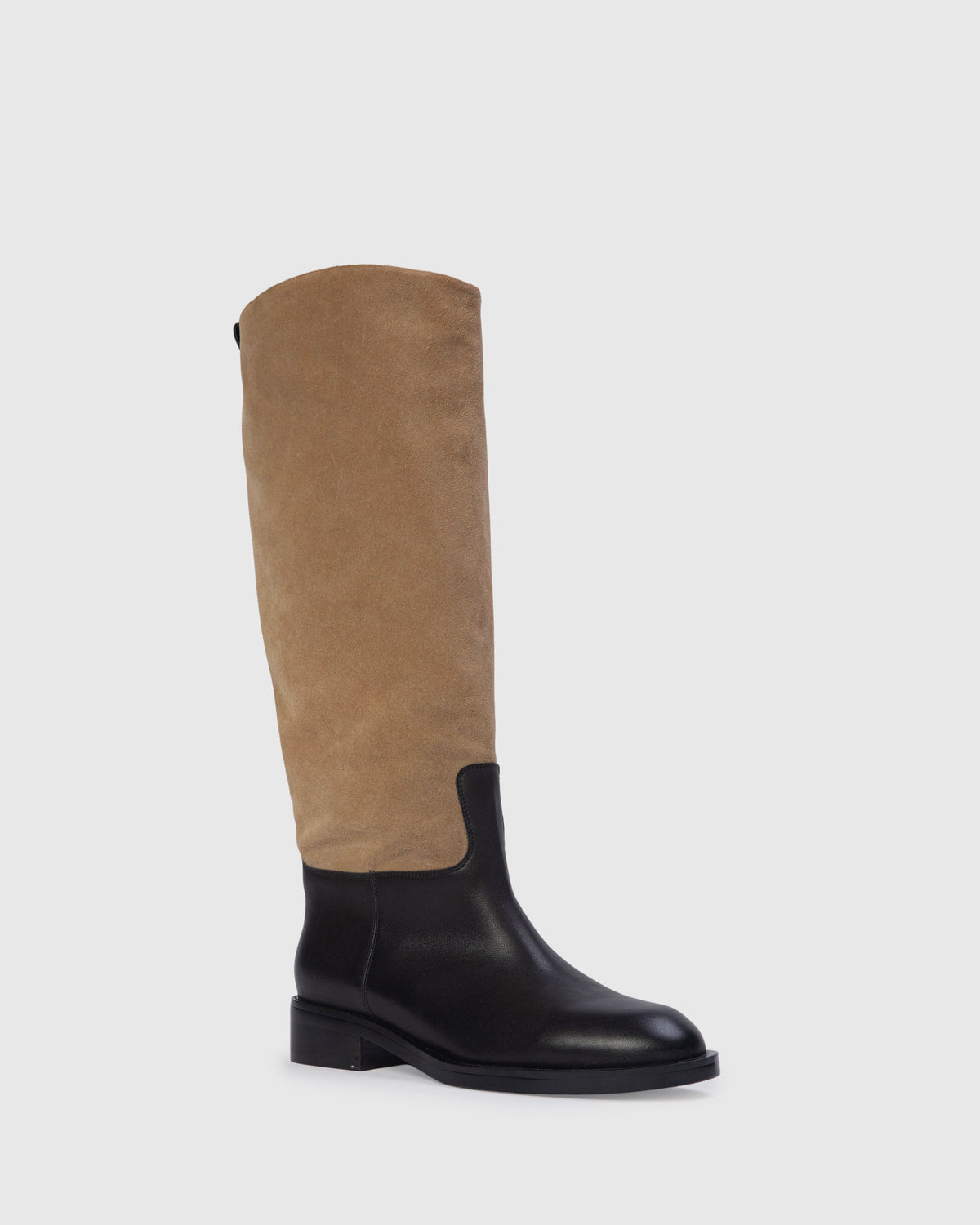 Pace 40 Boot in Latte Suede / Black Leather