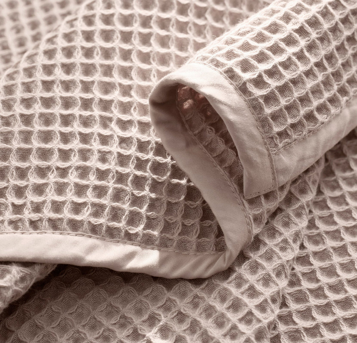 Waffle Bed Blanket in Dusty Rose