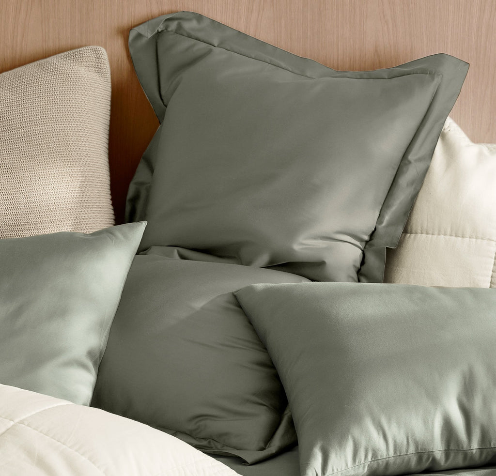Percale Hemmed Duvet Set in Juniper