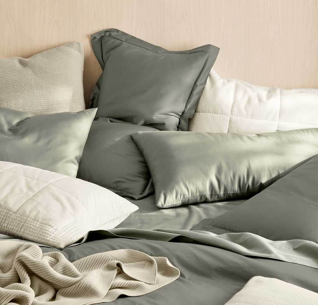 Percale Hemmed Sheet Set in Sageleaf
