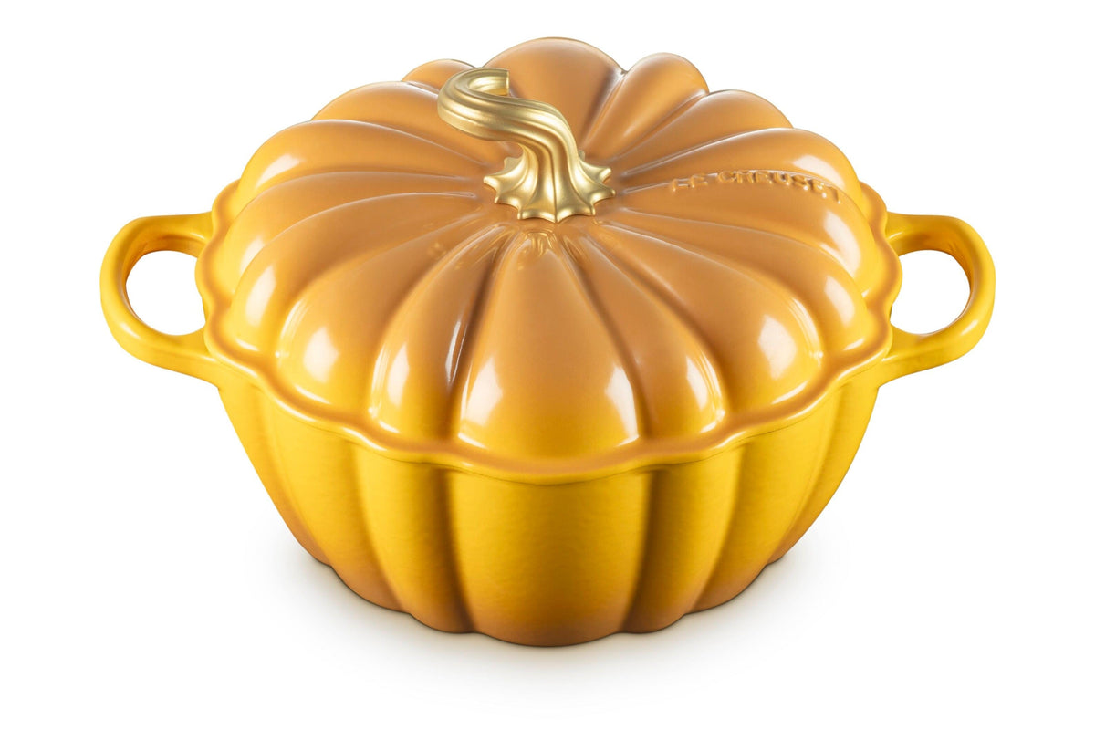 Le Creuset Signature Pumpkin Cocotte in Nectar
