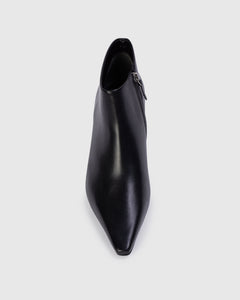 Kora 50 Boot in Black Leather