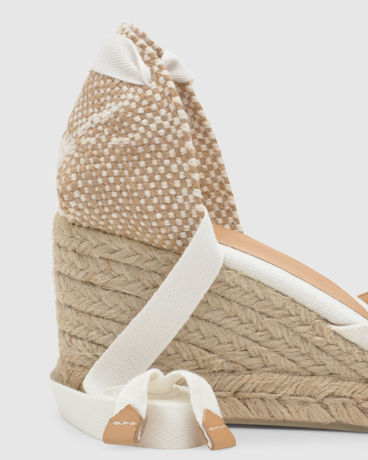 Carina 6 in White Cotton