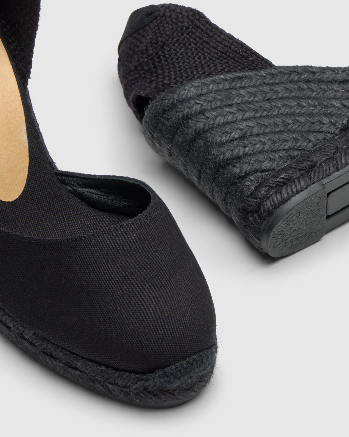Carina 8 in Black Cotton