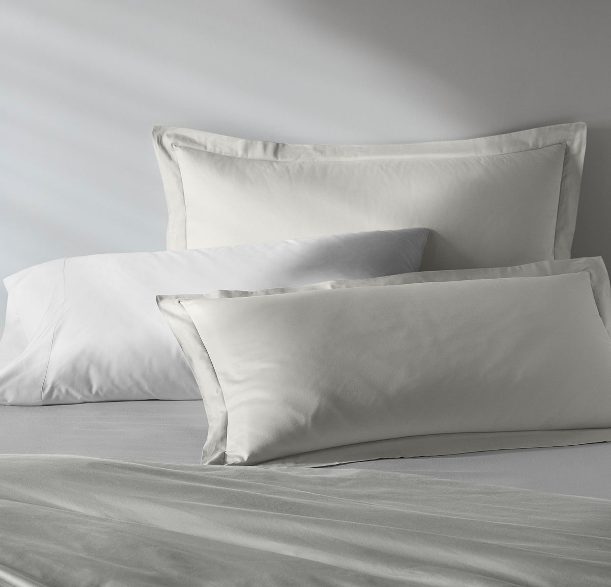 Signature Hemmed Duvet Set in Mist