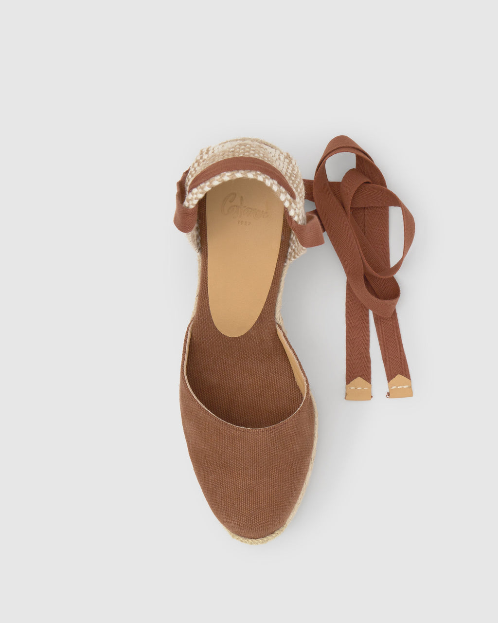 Carina 8 in Pecan