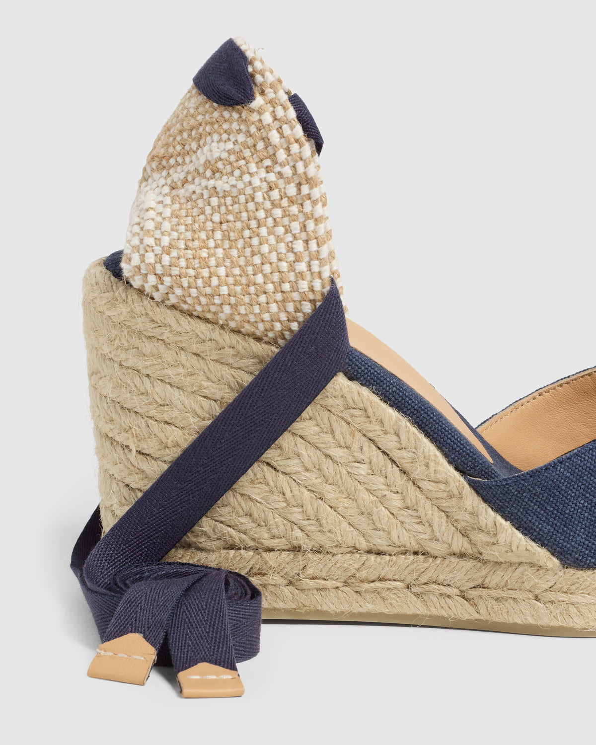 Chiara 8 in Oxford Blue