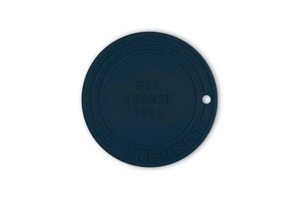Trivet in Nuit