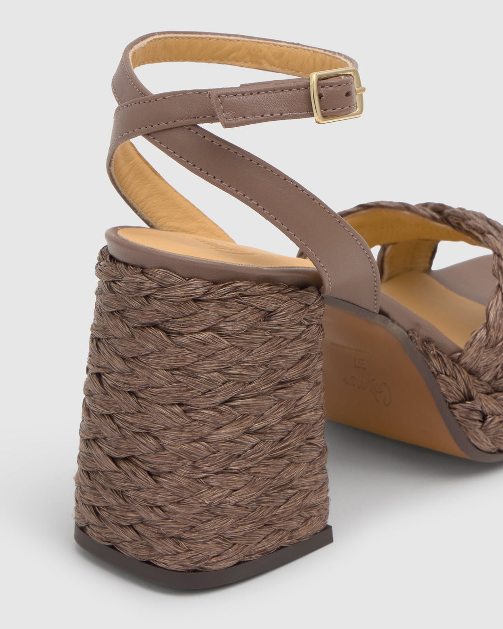 Valeriette in Taupe