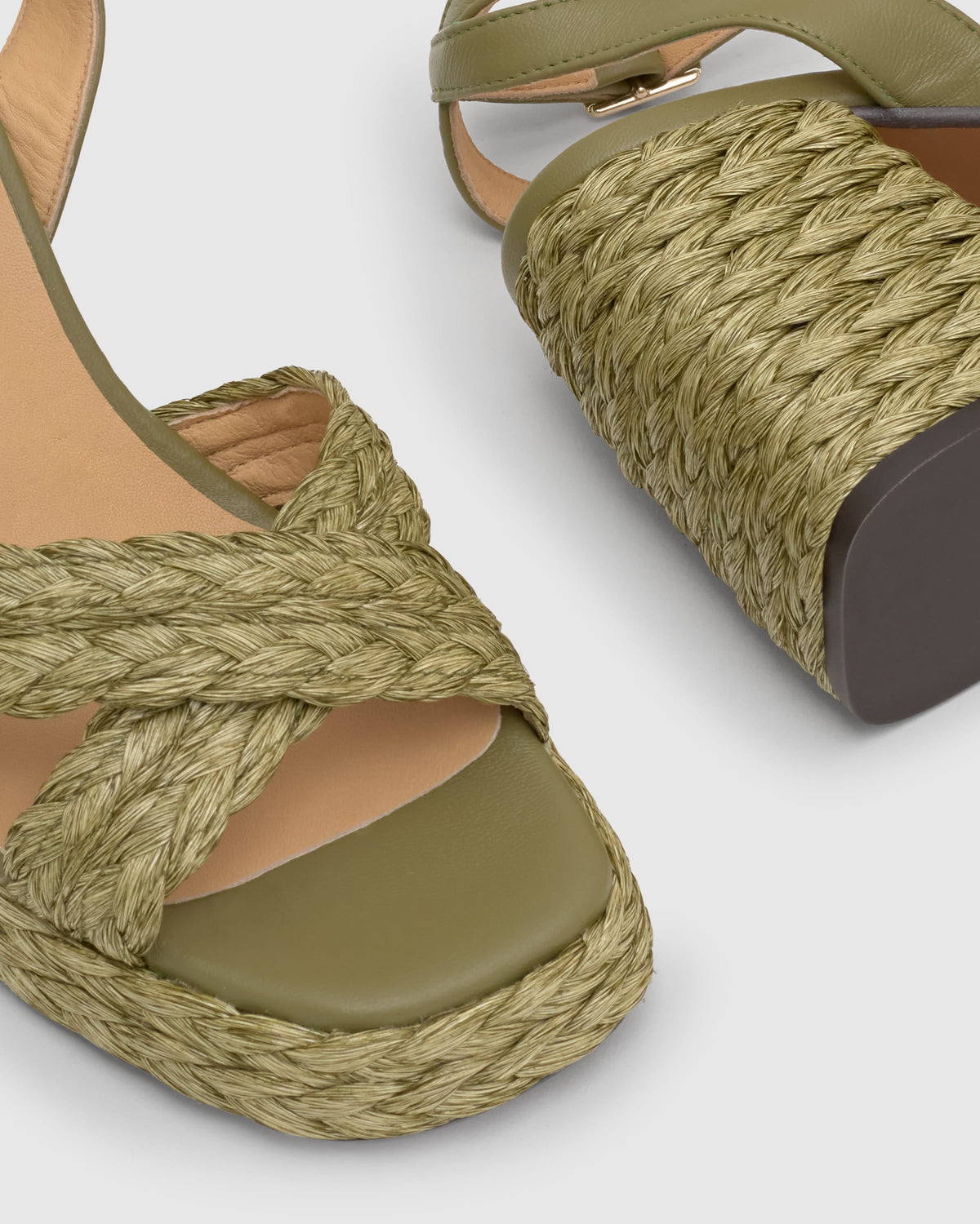 Valeriette in Olive