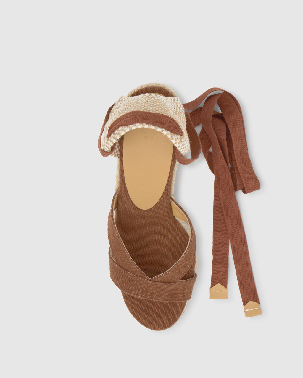 Bailey 8 in Pecan