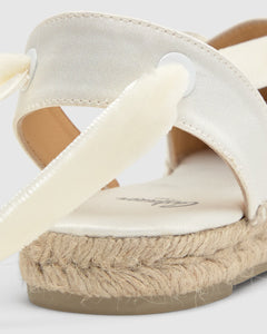 Kimita in Écru Satin