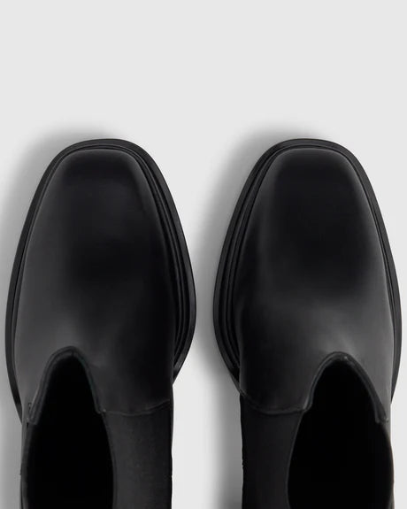 Bimba in Black