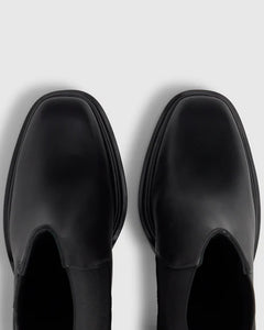 Bimba in Black