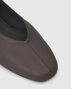 Sybil in Brown