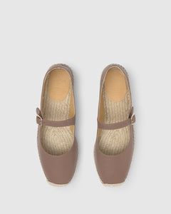 Pepa in Taupe Leather