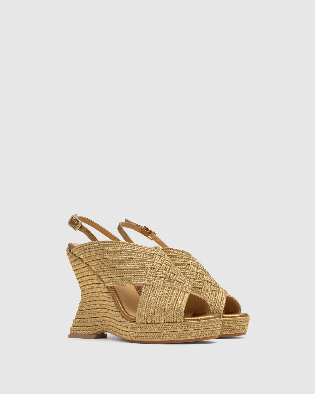 Juliet 142 in Old Gold