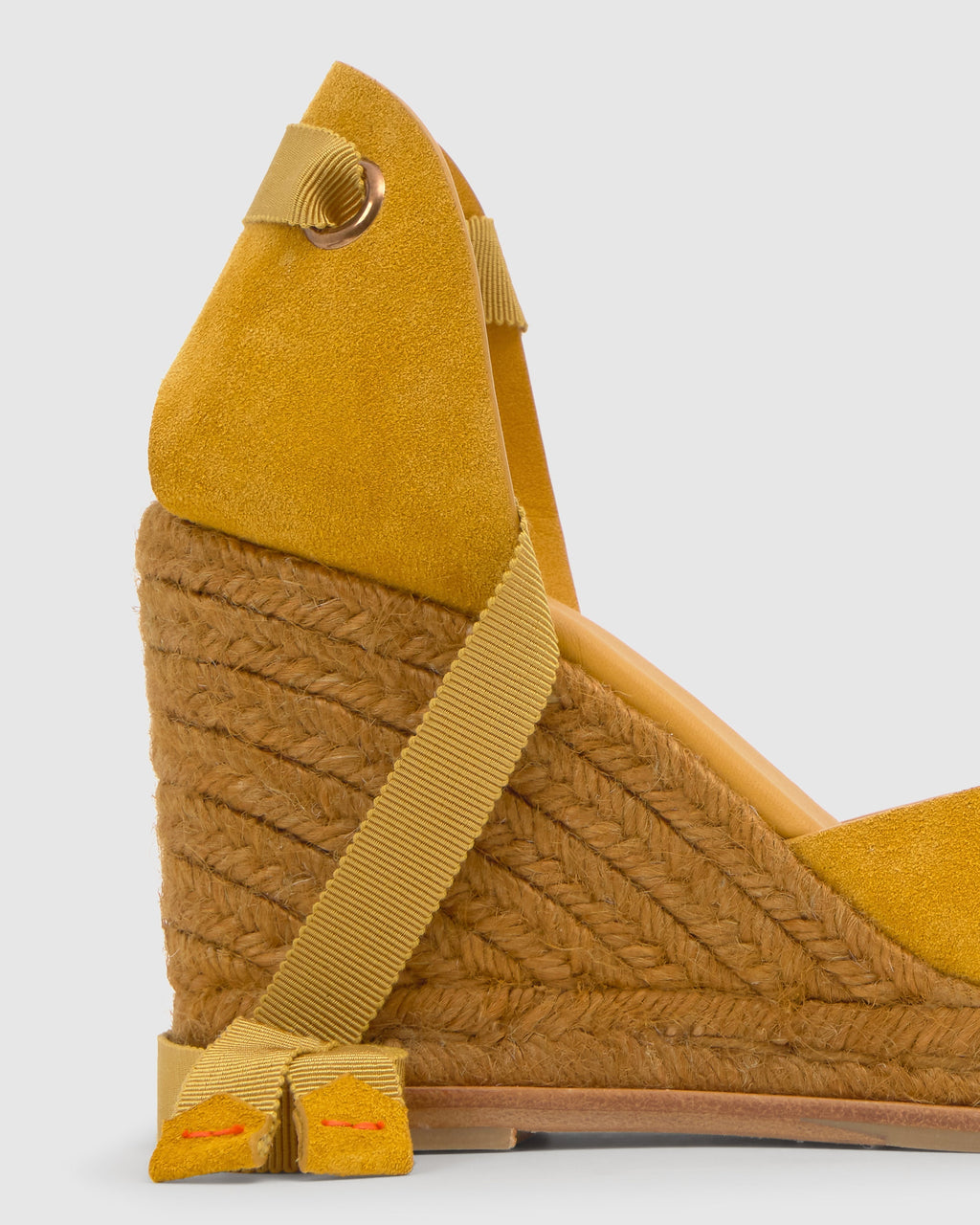 Camila 8 in Amber