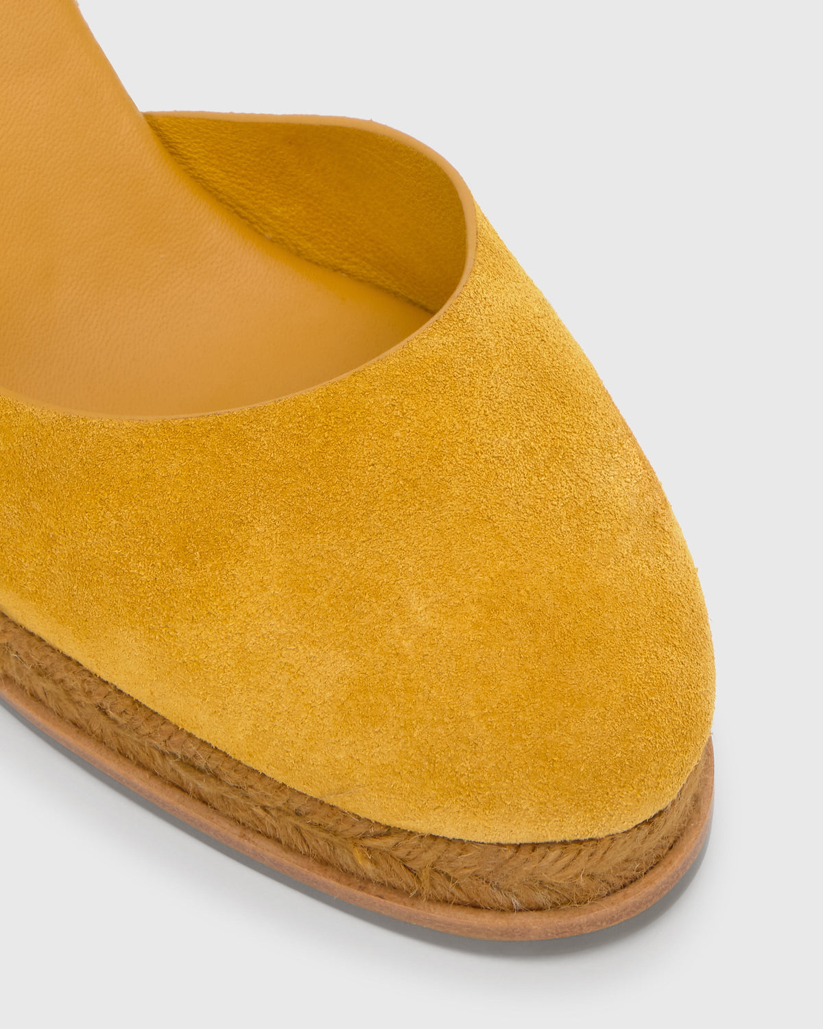 Camila 8 in Amber