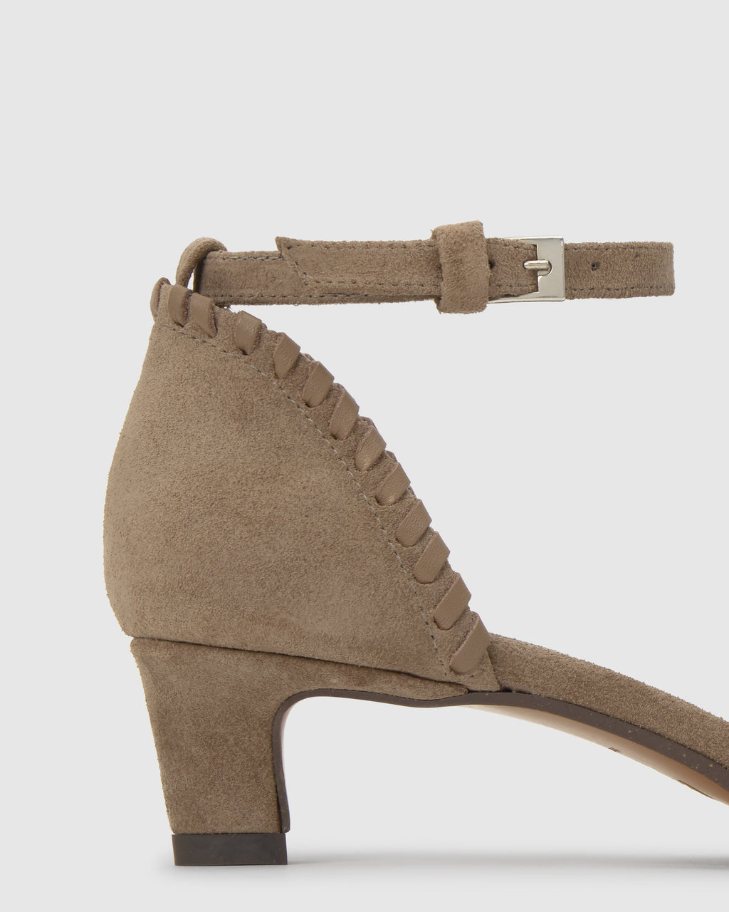 Adela in Beige