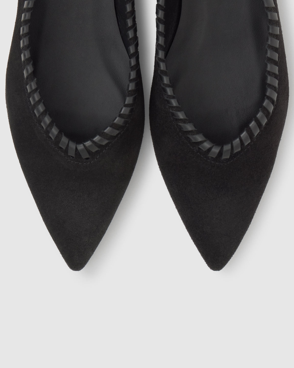 Thais in Black