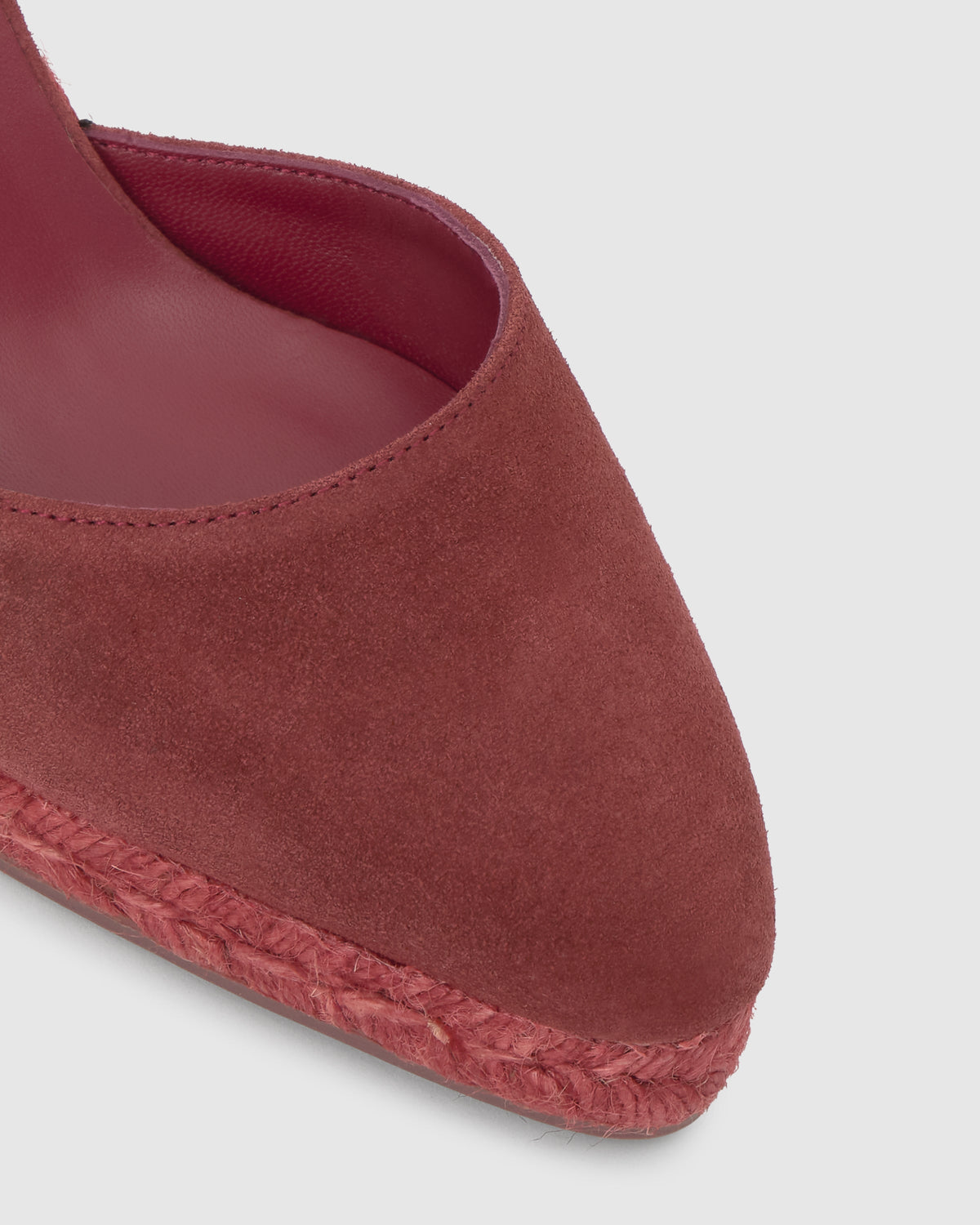 Joyce 8 in Red