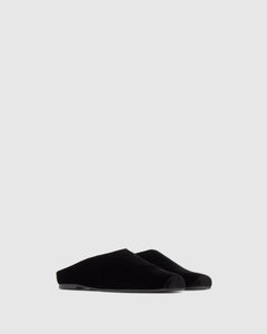 Gada in Black