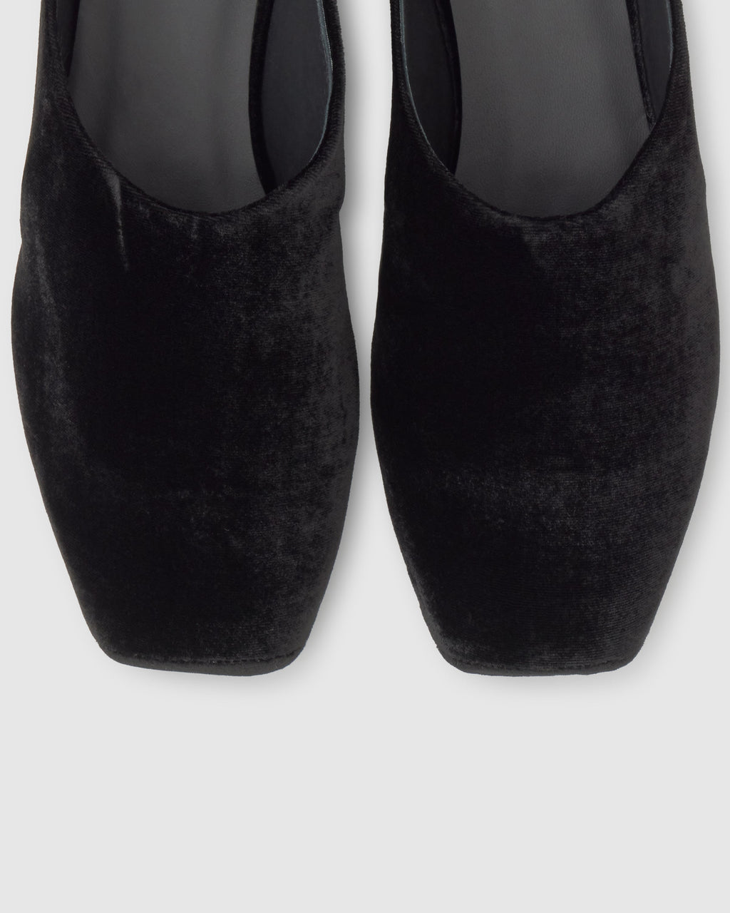 Gada in Black