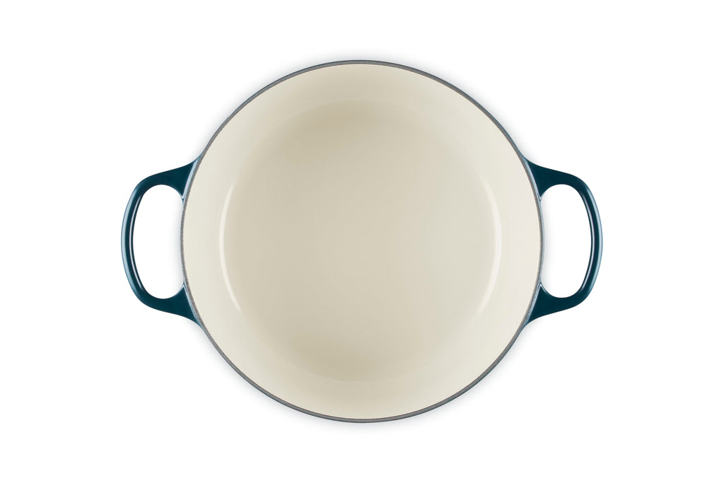 Signature Round Dutch Oven 5.5qt  in Nuit