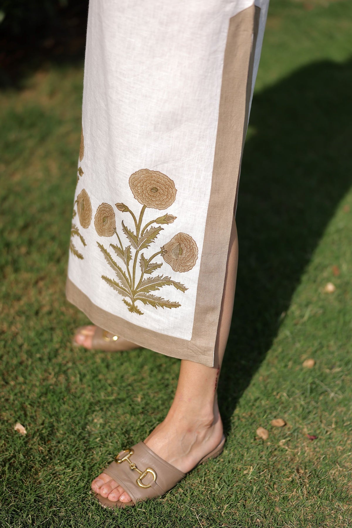 #color_khaki