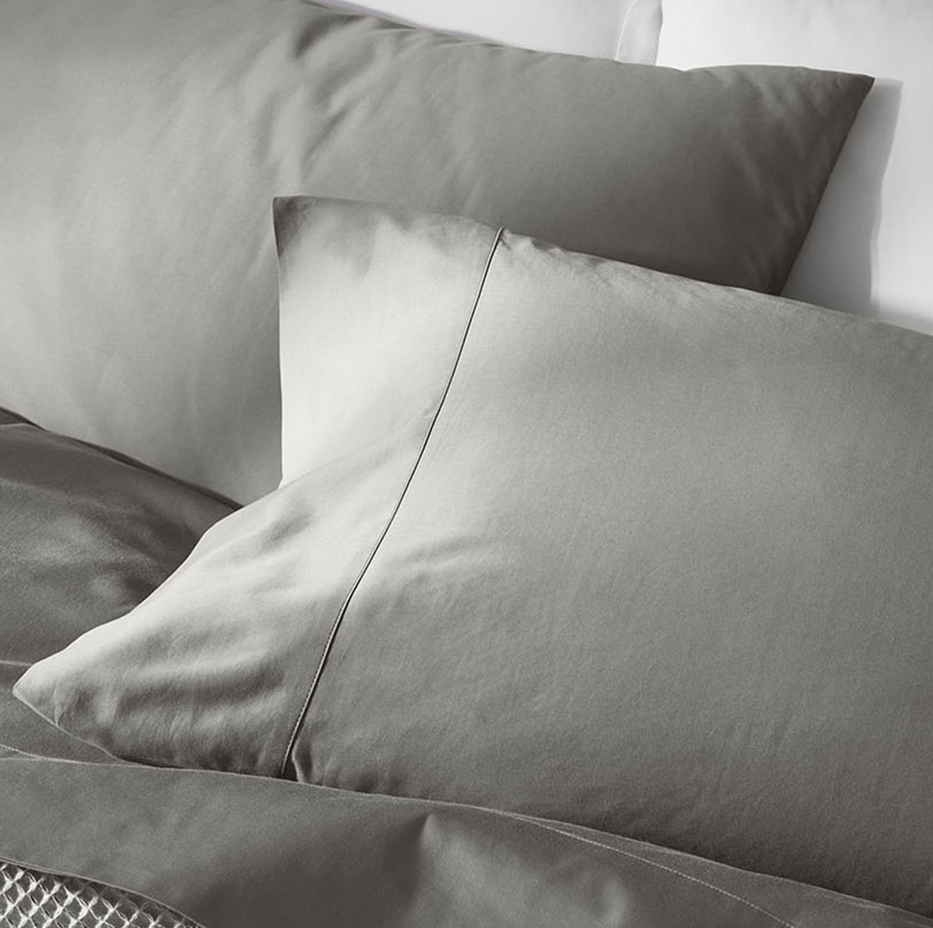 Percale Hemmed Pillowcase Set in Stone